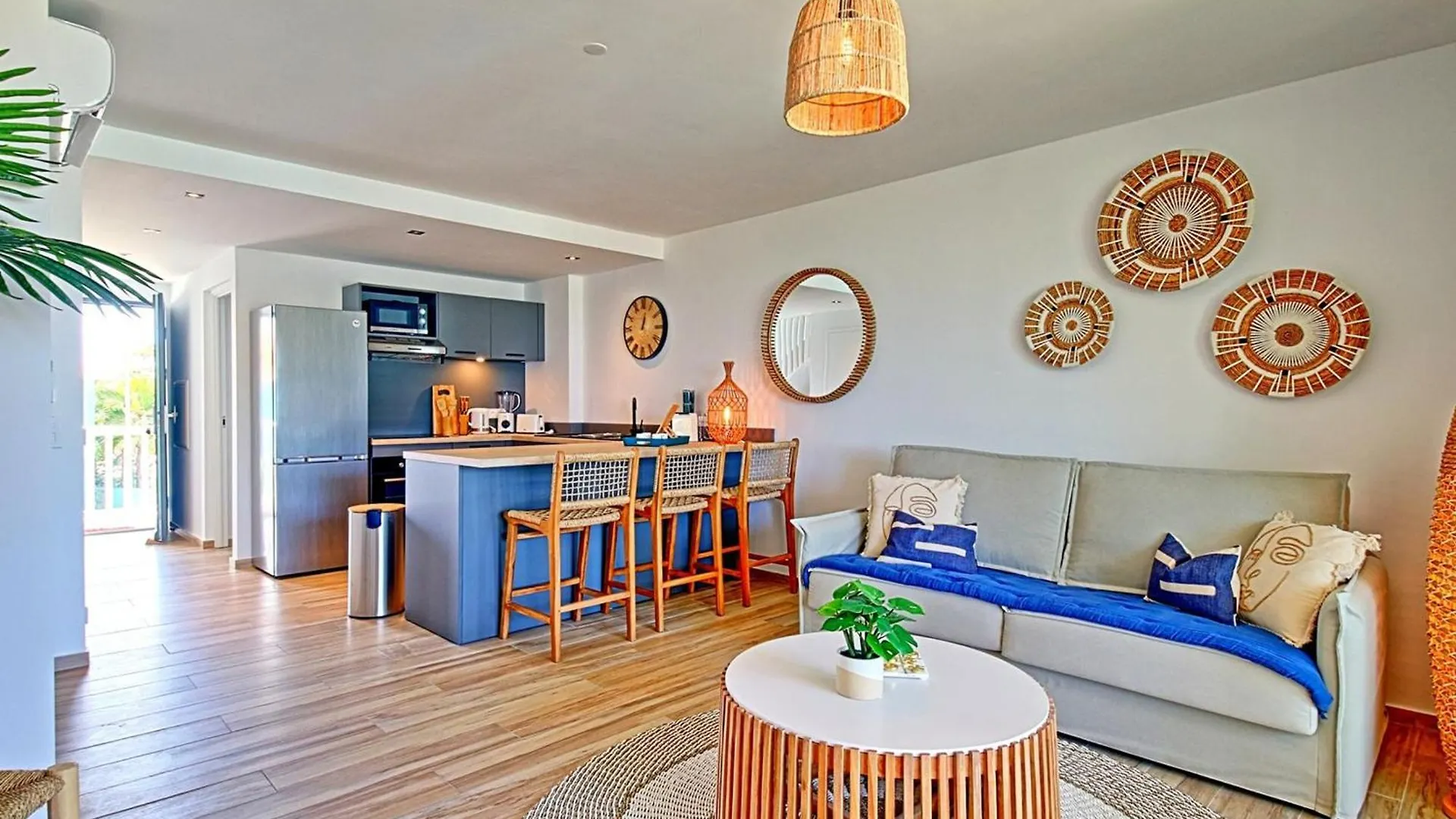 Duplex 2 Chambres Baie Orientale, Piscine, Clim, Wifi - Fr-1-734-41 0*, Orient Bay Sint Maarten